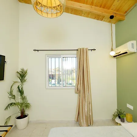 Jimmy's Pool House *