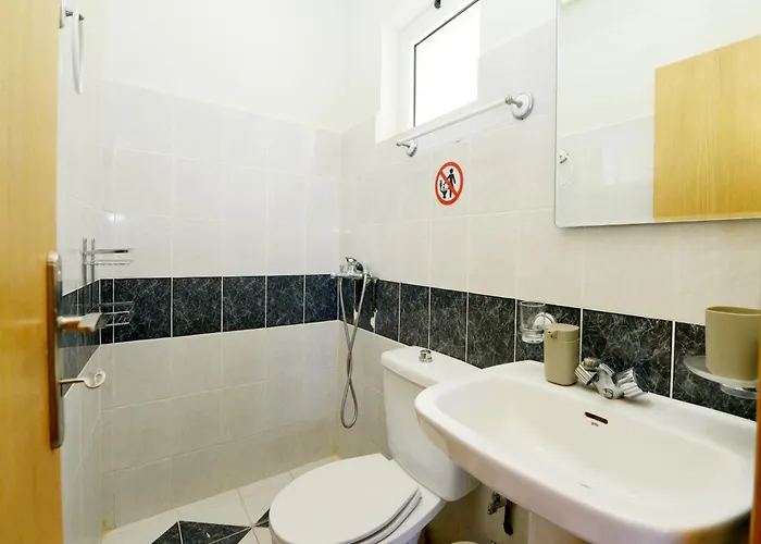 Jimmy's Pool House *