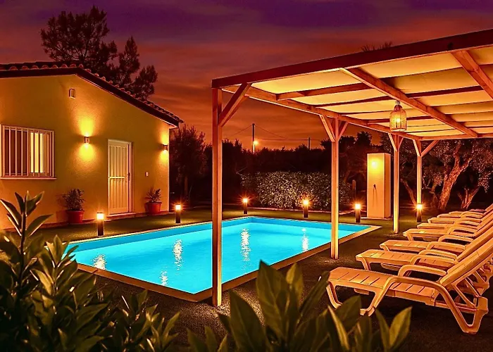 Jimmy's Pool House *