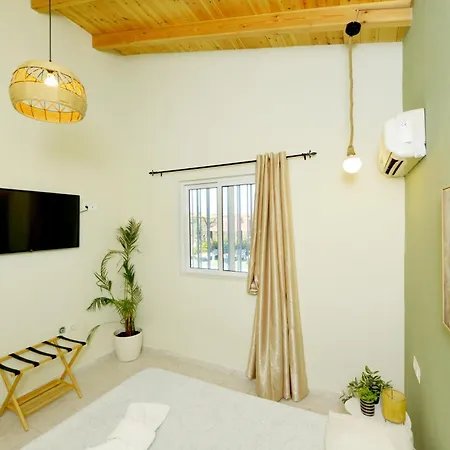 Jimmy's Pool House Kremastí