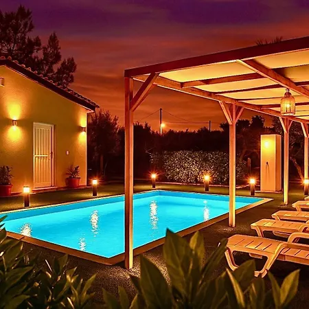 Jimmy's Pool House *