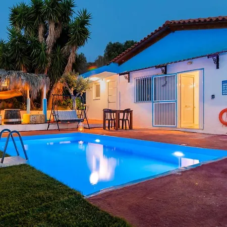 Jimmy's Pool House Holiday home