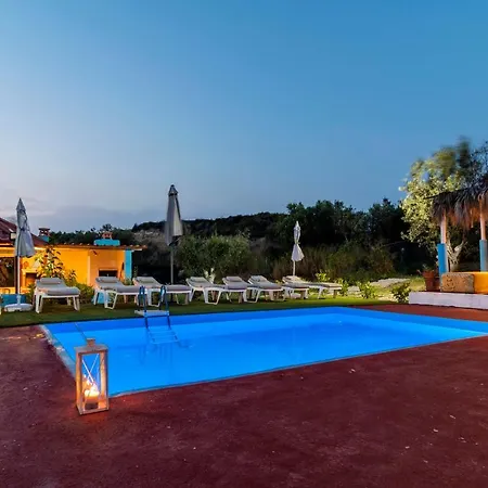 Jimmy's Pool House Holiday home