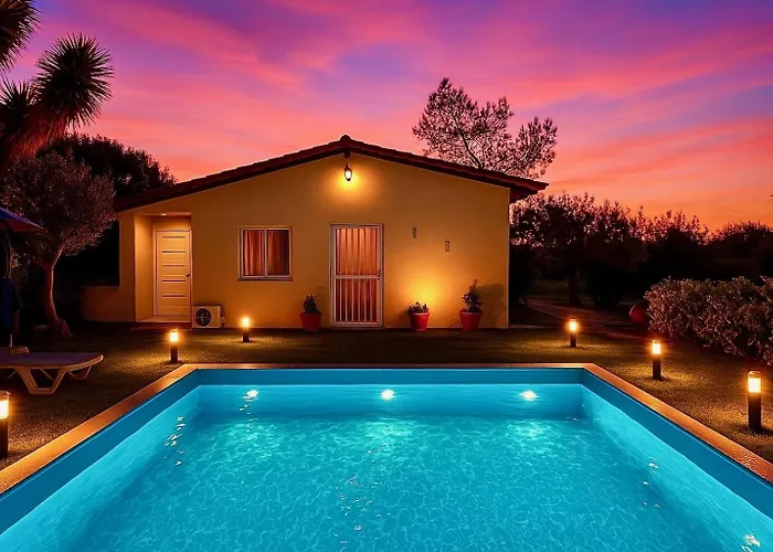 Feriehus Jimmy's Pool House Kremastí