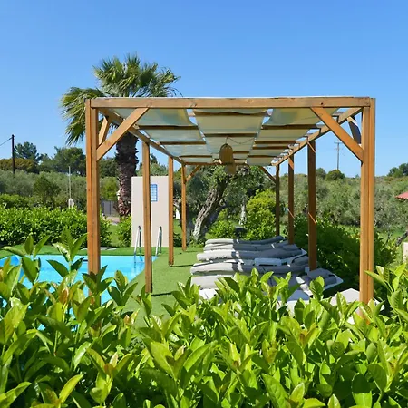 Jimmy's Pool House Дом отдыха *