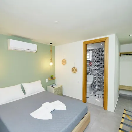 Jimmy's Pool House * Kremasztí