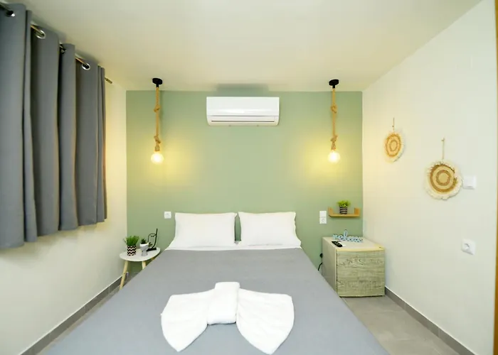 Jimmy's Pool House Tatil Evi Kremastí