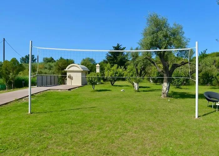 Jimmy's Pool House Tatil Evi Kremastí
