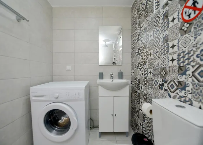 Jimmy's Pool House Tatil Evi