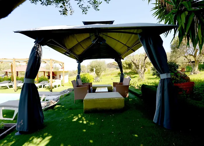 Jimmy's Pool House Tatil Evi *